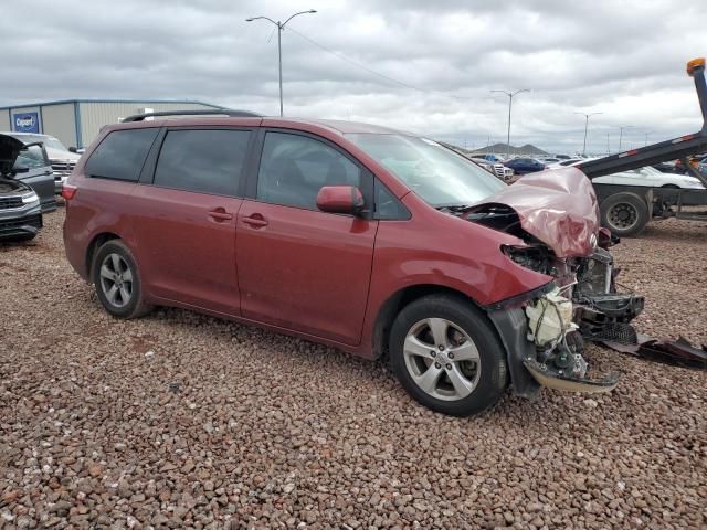 2015 Toyota Sienna LE