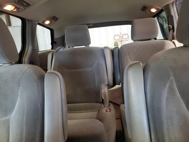 2004 Toyota Sienna XLE