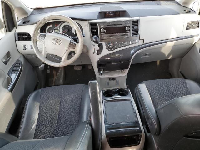 2013 Toyota Sienna Sport