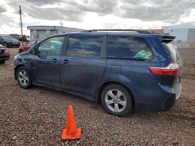 2020 Toyota Sienna LE