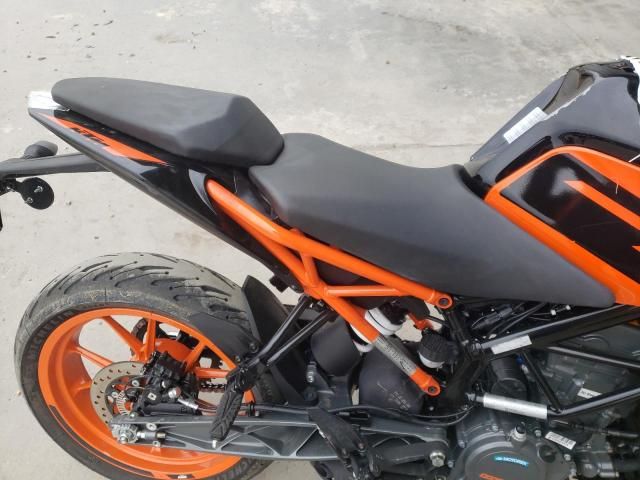 2021 KTM 200 Duke