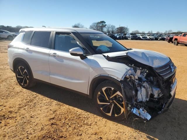 2022 Mitsubishi Outlander ES