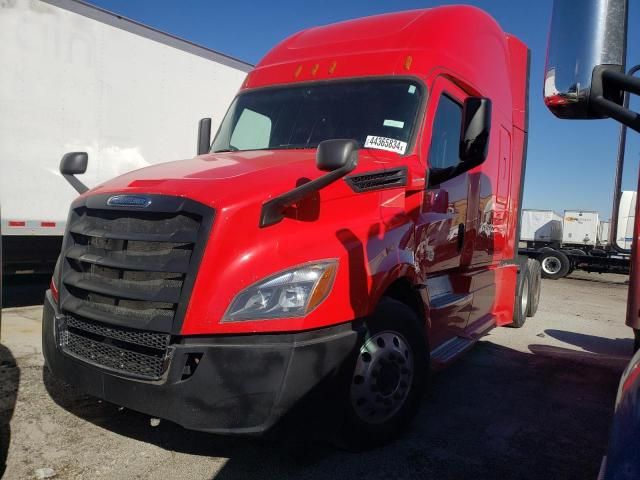 2019 Freightliner Cascadia 126