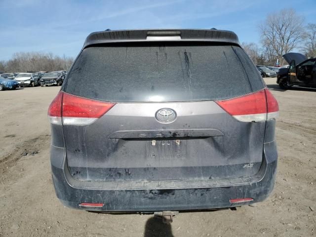 2012 Toyota Sienna XLE