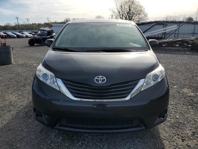 2015 Toyota Sienna LE