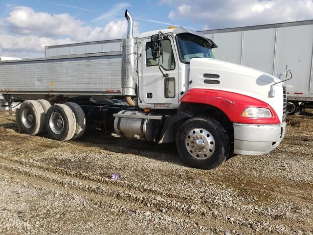 2007 Mack 600 CXN600