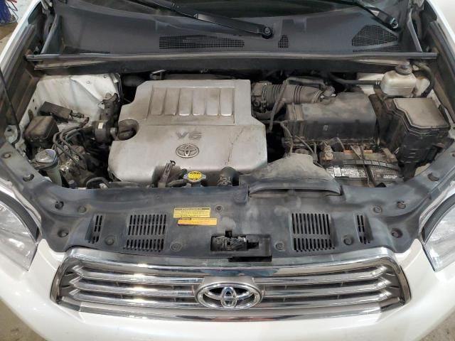 2010 Toyota Highlander SE