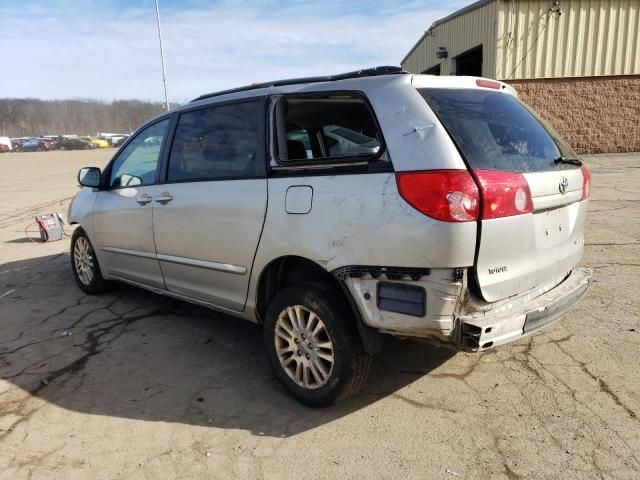 2010 Toyota Sienna LE