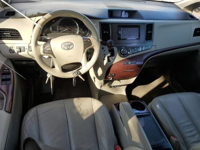 2013 Toyota Sienna XLE