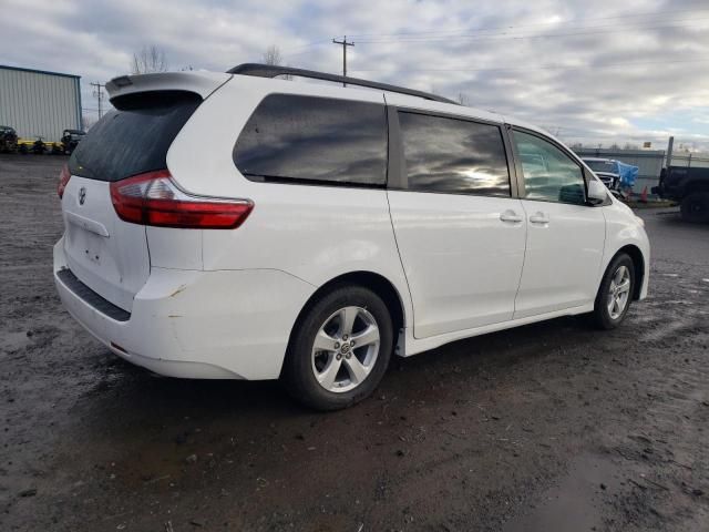 2020 Toyota Sienna LE