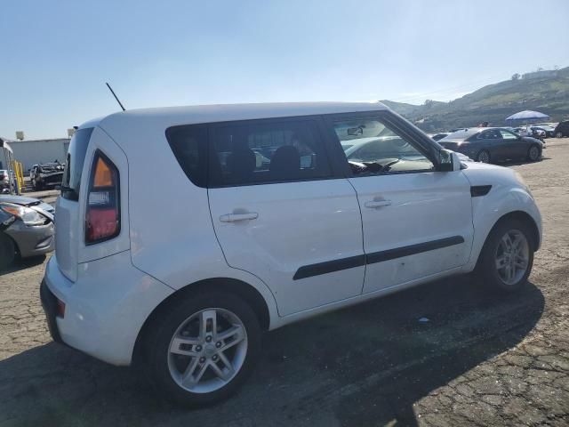 2011 KIA Soul +