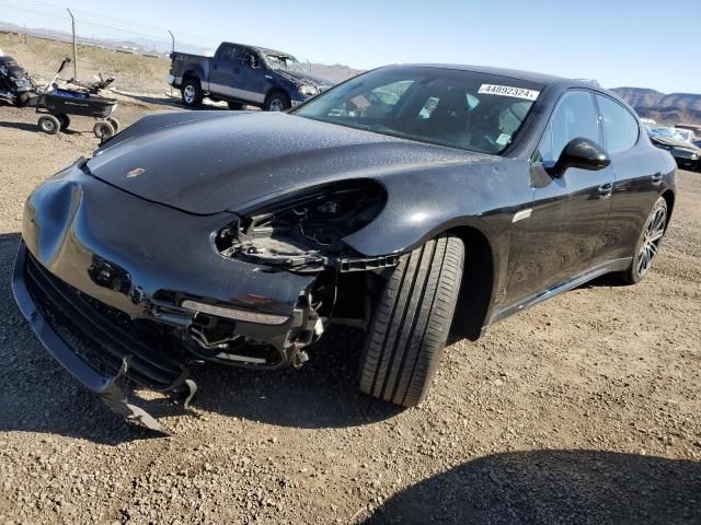 2016 Porsche Panamera 2