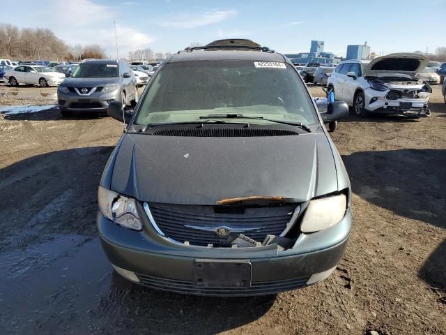 2004 Chrysler Town & Country Limited