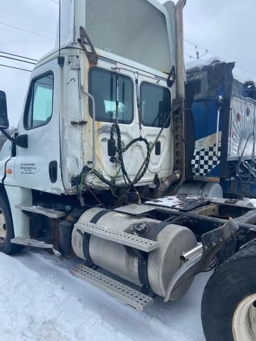 2013 Freightliner Cascadia 125