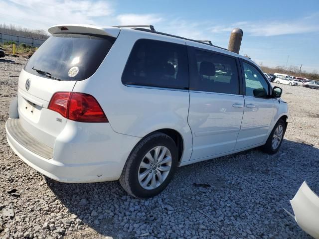 2014 Volkswagen Routan SE