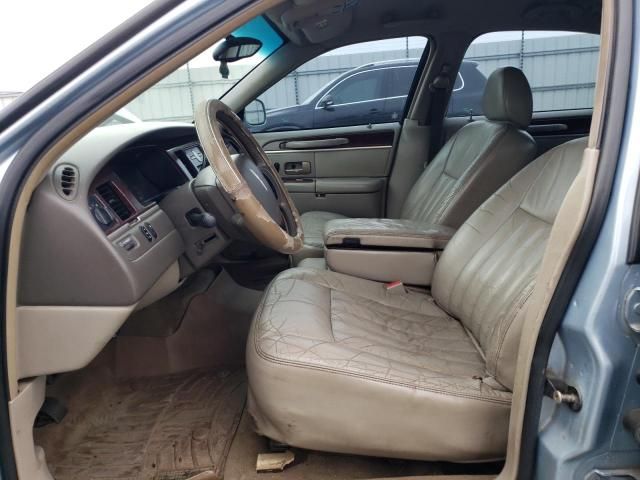 2005 Lincoln Town Car Signature