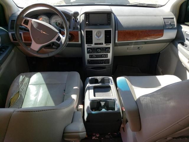 2009 Chrysler Town & Country Touring