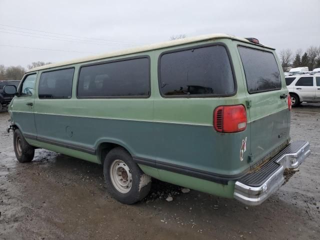 2001 Dodge RAM Wagon B3500