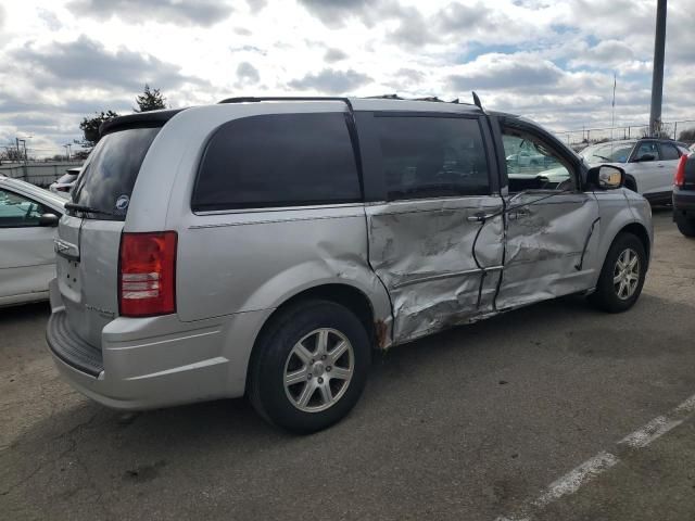 2010 Chrysler Town & Country Touring