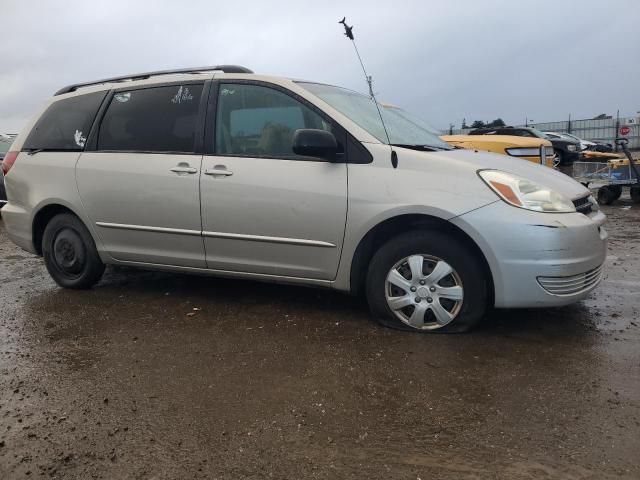 2004 Toyota Sienna CE