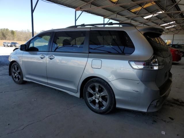 2011 Toyota Sienna Sport