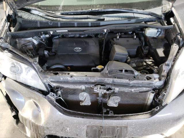 2011 Toyota Sienna LE