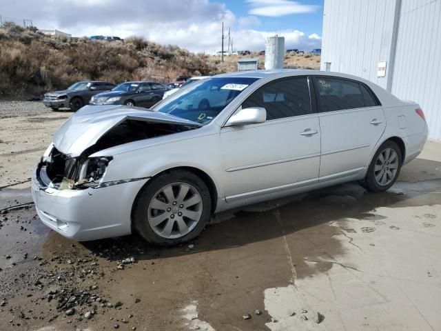 2005 Toyota Avalon XL