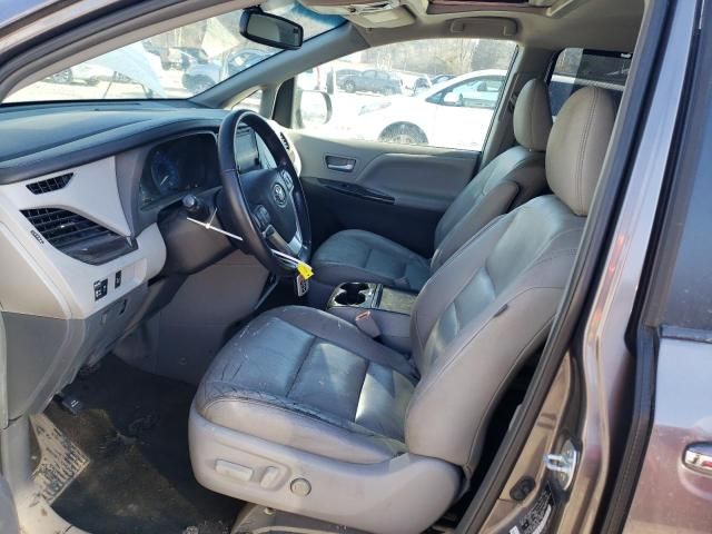 2016 Toyota Sienna XLE