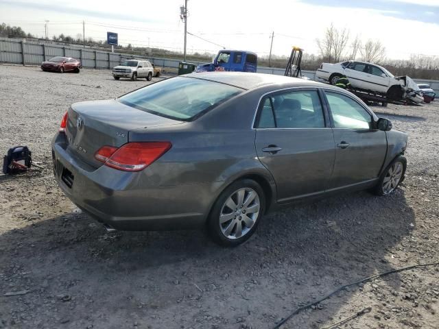 2005 Toyota Avalon XL