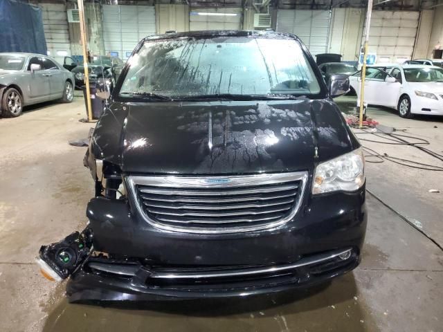 2012 Chrysler Town & Country Touring L