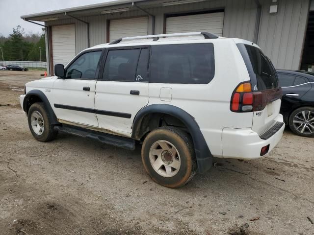 2004 Mitsubishi Montero Sport ES