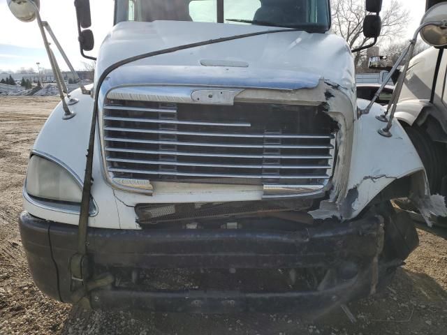 2004 Freightliner Conventional Columbia