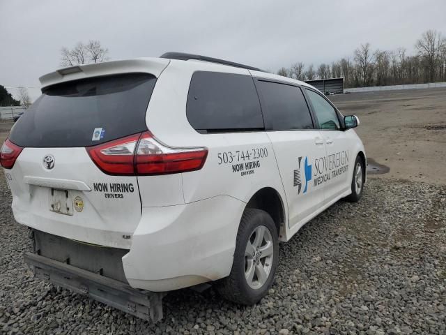 2018 Toyota Sienna LE