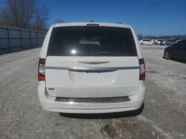 2013 Chrysler Town & Country Touring