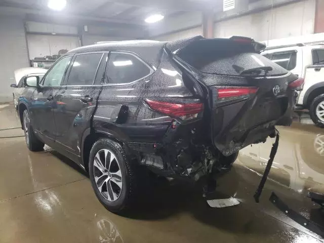 2021 Toyota Highlander Hybrid XLE