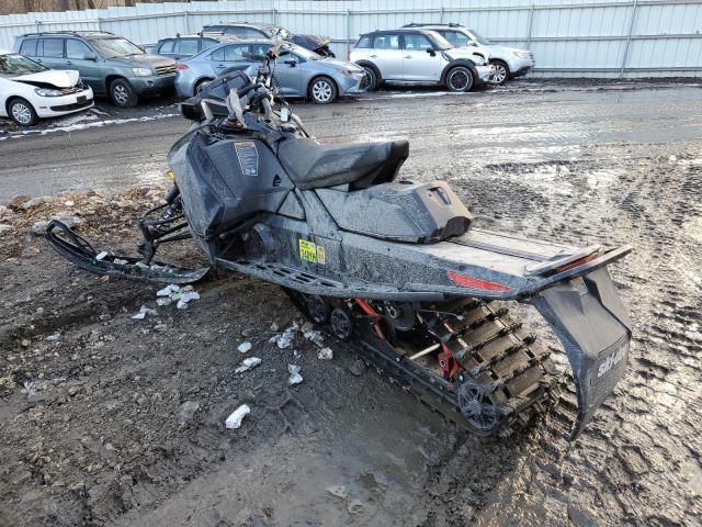 2022 Skidoo Snowmobile