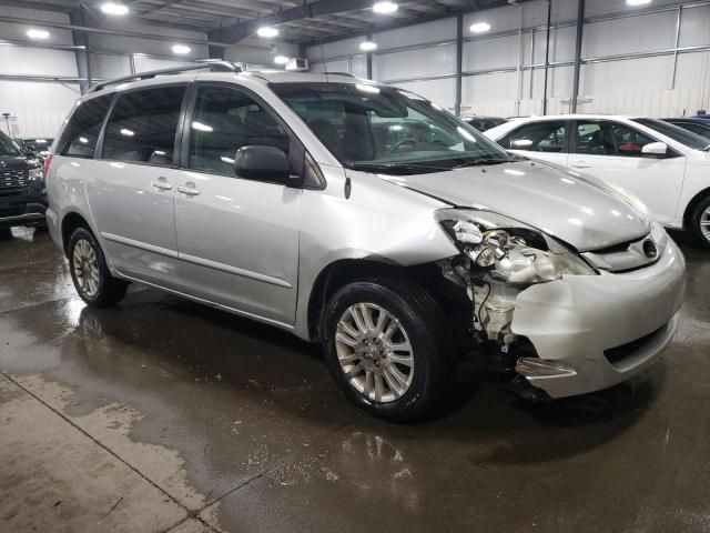 2010 Toyota Sienna LE