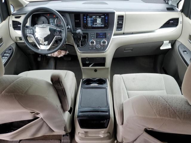 2015 Toyota Sienna LE