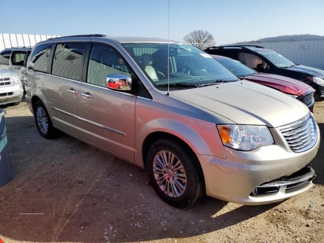 2013 Chrysler Town & Country Touring L