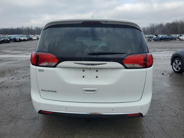 2020 Chrysler Pacifica Touring