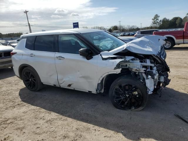 2023 Mitsubishi Outlander SE