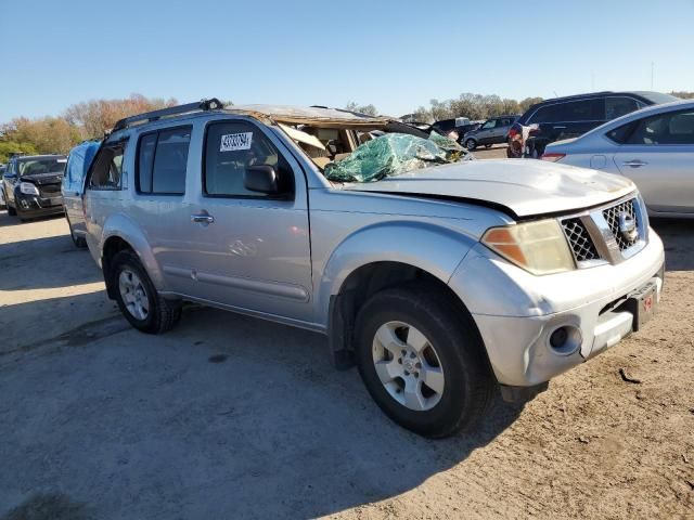 2005 Nissan Pathfinder LE