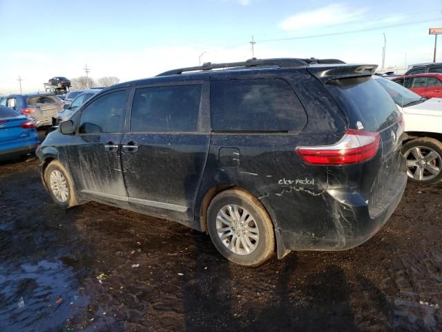 2017 Toyota Sienna XLE