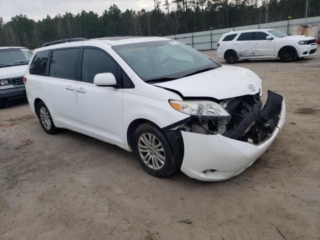 2011 Toyota Sienna XLE