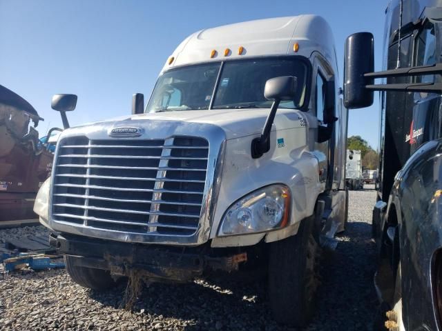 2016 Freightliner Cascadia 125