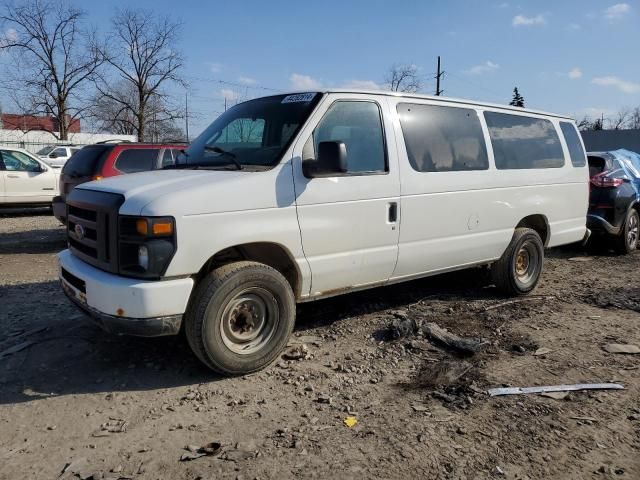 2013 Ford Econoline E350 Super Duty Wagon