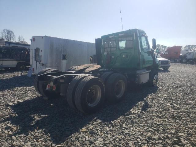 2019 Freightliner Cascadia 113