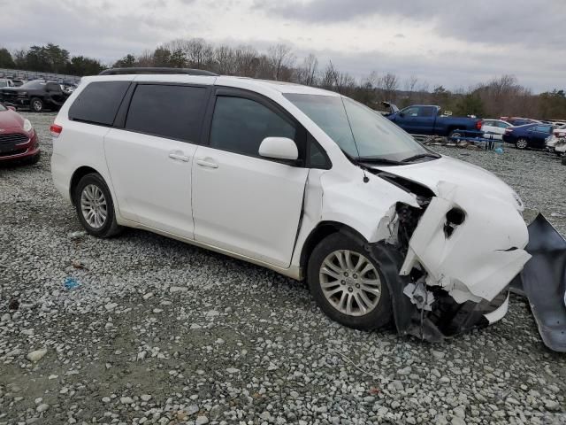 2013 Toyota Sienna XLE