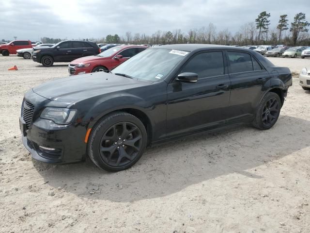 2022 Chrysler 300 Touring L