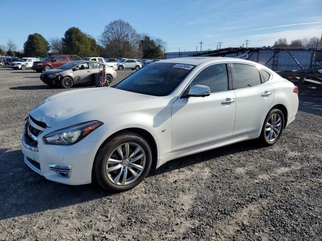 2018 Infiniti Q70 3.7 Luxe